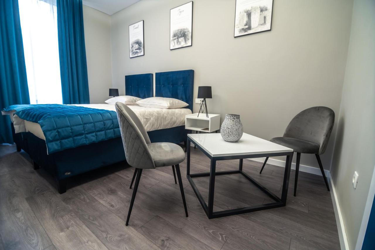 Azzurro Apartment *