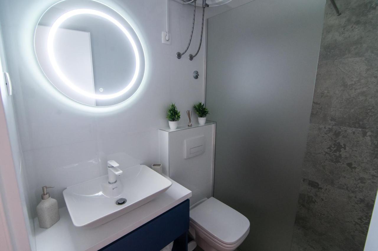 Azzurro Apartment *